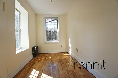 Rented by Rennit Inc.