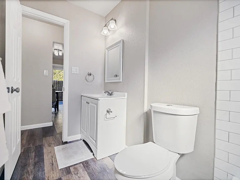 4390 Loomis Ave #A — Photo 16