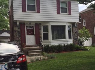 1168 Vernier Rd, Grosse Pointe Woods, MI 48236