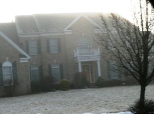 3 Arrowhead Ter, Flemington, NJ 08822