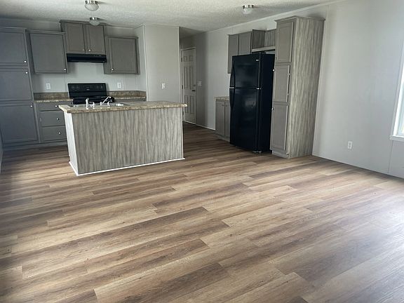 4th image of 24 Locust St #24