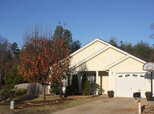 378 E Pheasant Hill Dr, Duncan, SC 29334