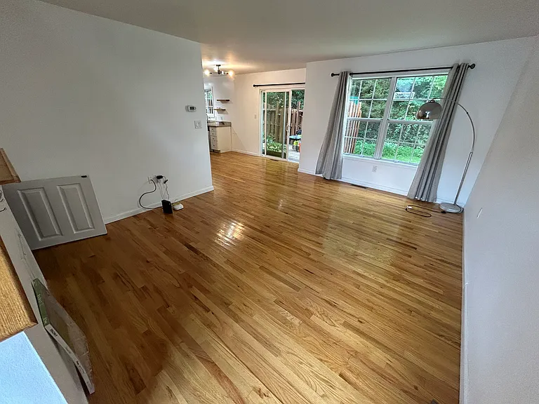 407 Walnut Grove Rd — Photo 2