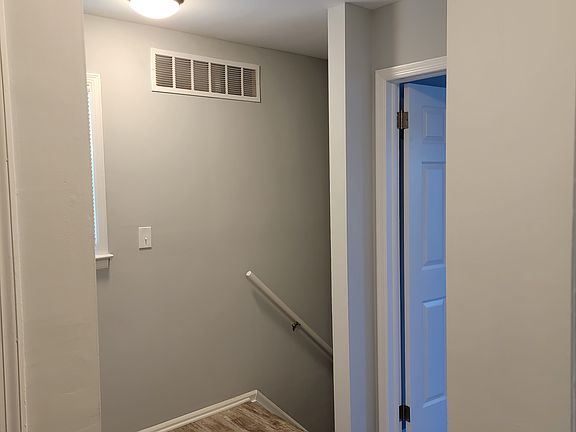 3rd image of 1619 Breakers Dr #B