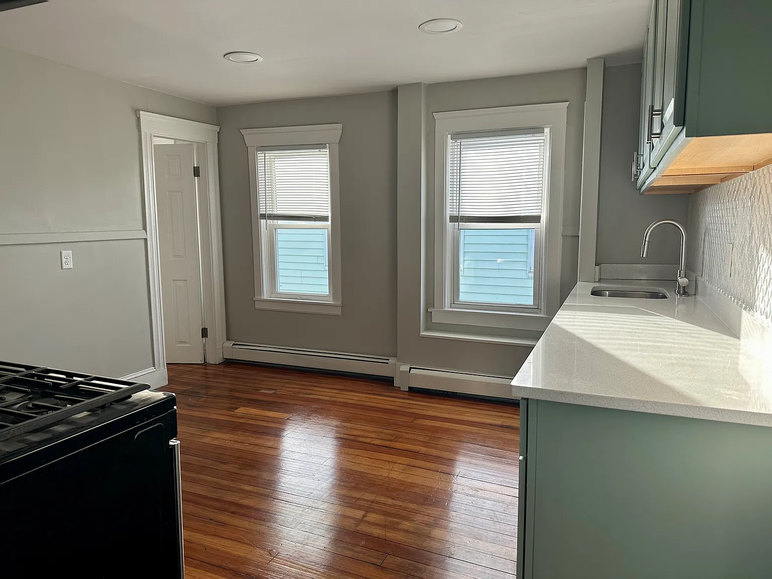 1 bed, 850 sqft, $1,650 — Photo 4