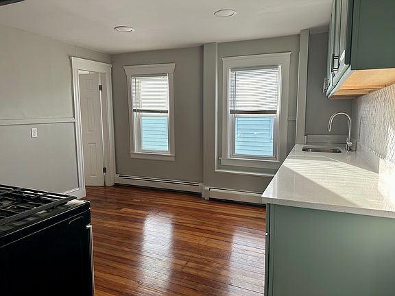 4th image of 315 New York Ave Floor 3