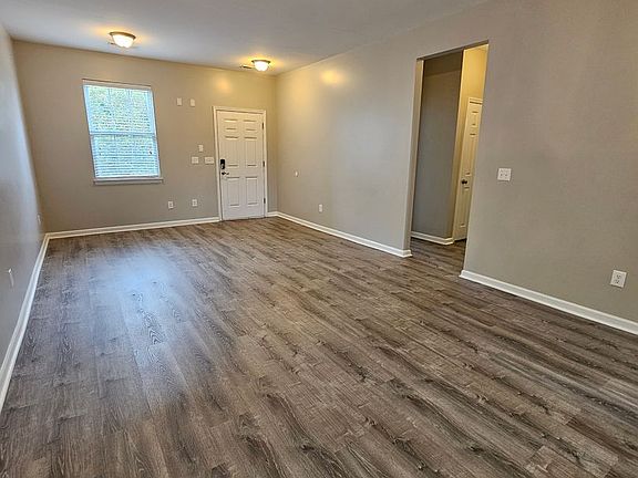 5th image of 113 Winding River Dr