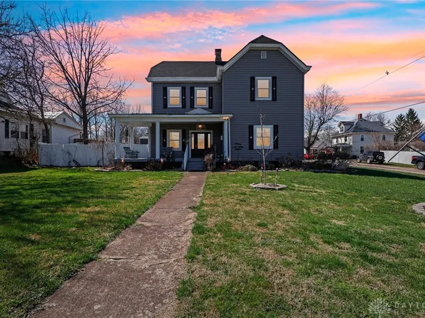213 N Broadway St, Blanchester, OH 45107