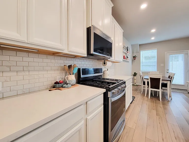 1510 Lakeline Oak Dr — Photo 7