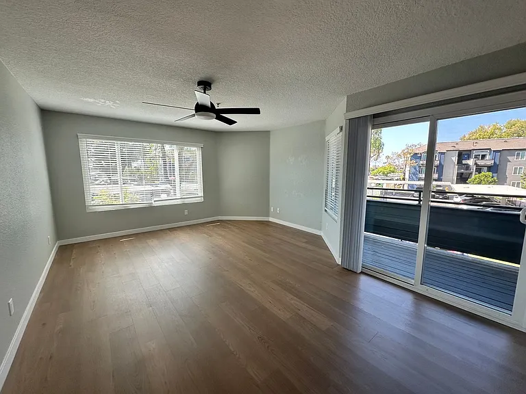 River House Apartments — Photo 48