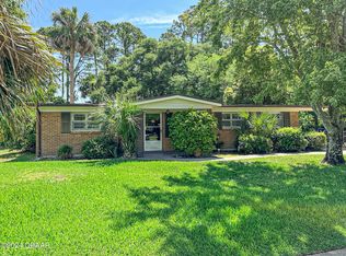 201 Oceanwood Dr, Neptune Beach, FL 32266