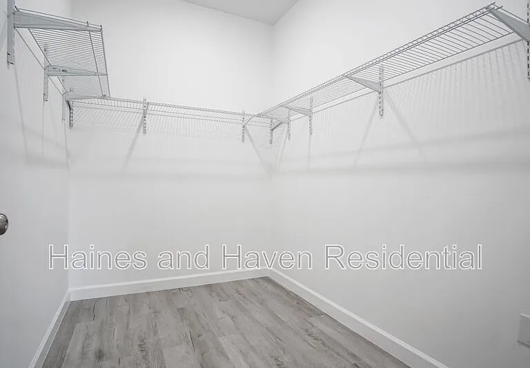 308 Pearl St — Photo 18