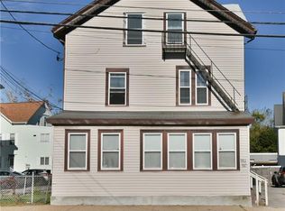 987 Mendon Rd, Cumberland, RI 02864