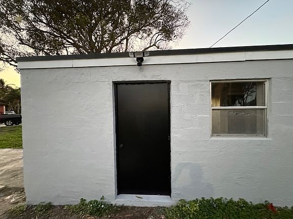 2nd image of 315A NW 8th Ave