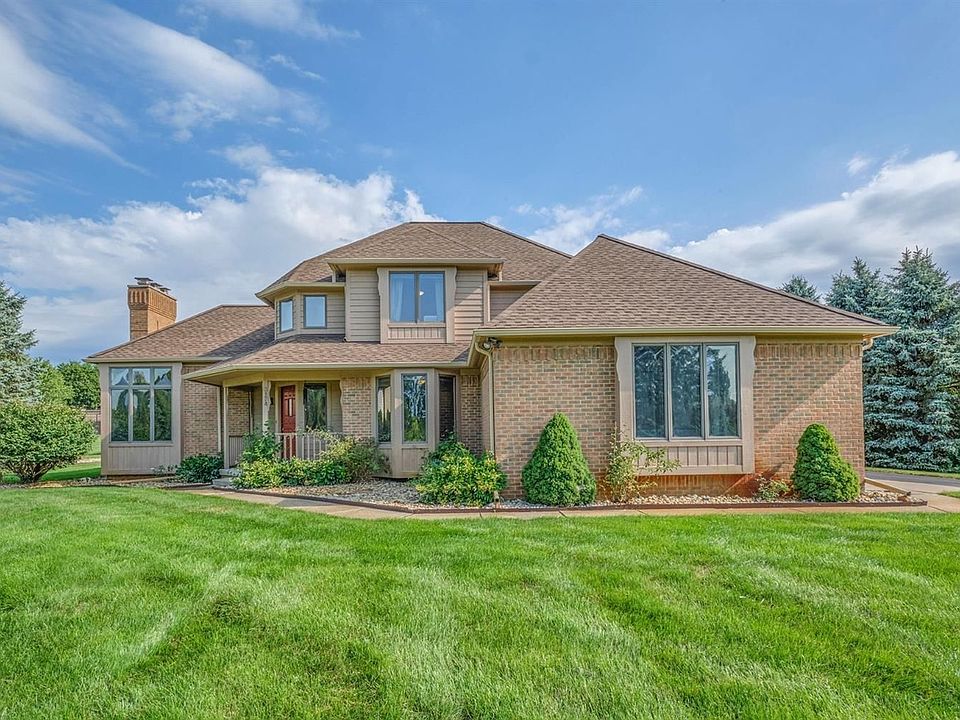 1st image of 3174 Golfview Dr