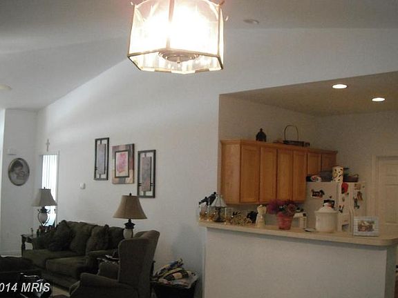 5th image of 107 Candlewick Ct