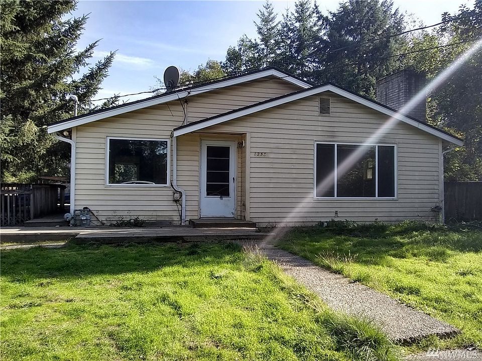 1st image of 1253 Warner Ave SE