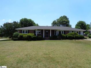 5 Circle Dr, Mauldin, SC 29662