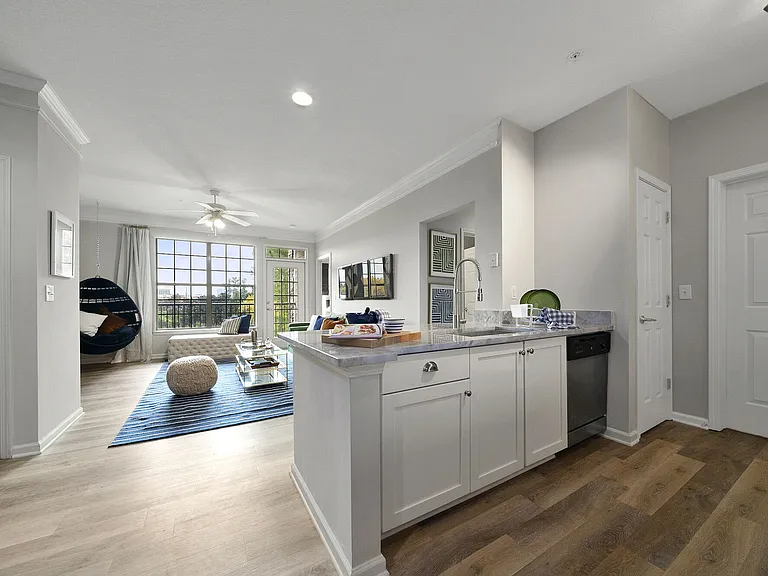 Belmont Place — Photo 30
