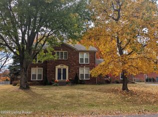 3704 W Locust Cir, Prospect, KY 40059