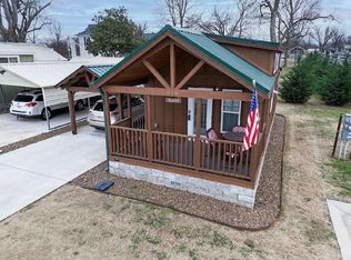 818 E Kiwi St, Rogers, AR 72756