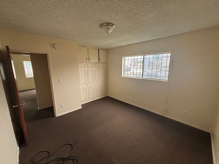 8866 S Wall St — Photo 14