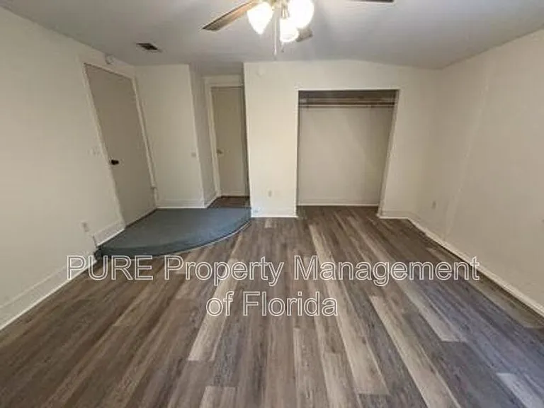 595 NW 100th St #B — Photo 25