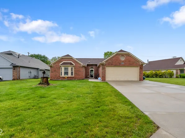 1980 Crystal Bay East Dr, Plainfield, IN 46168