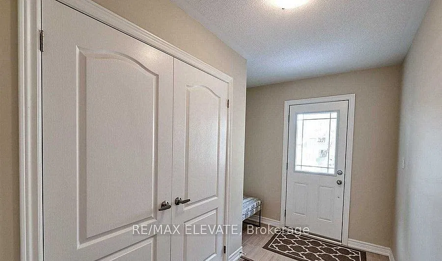 4 bed, $3,300 — Photo 4