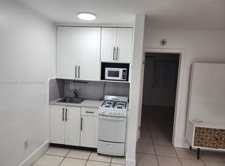 443 SW 4th Ave APT 3, Miami, FL 33130