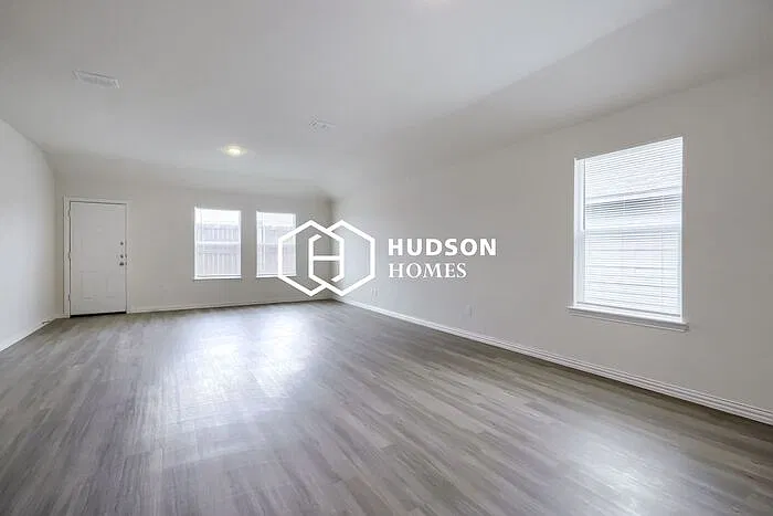 4 bed, 2.0 bath, 1788 sqft, $1,575 — Photo 2