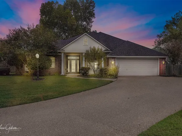5041 Longstreet Pl, Bossier City, LA 71112