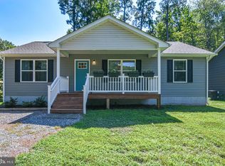 128 Rustic Ln, Colonial Beach, VA 22443