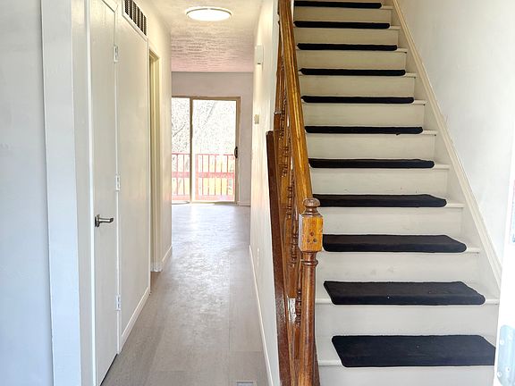 4th image of 428 Silverlake Ave
