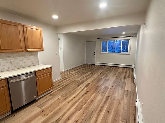 2nd image of 2116 Fairbanks St APT 5