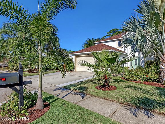 3rd image of 1197 White Oak Cir
