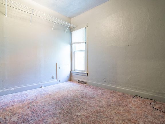 5th image of 2504 Olive St APT 2