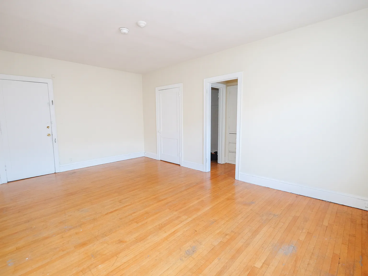 James Apartments | 2886 — Photo 3