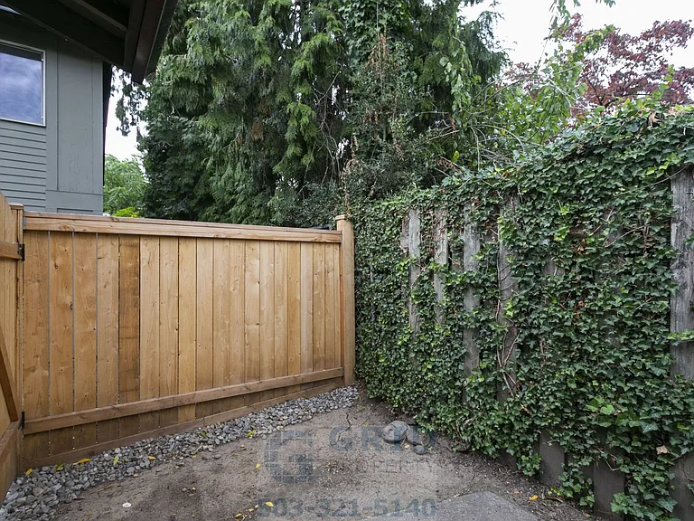 5105 SE Stark St #A — Photo 16
