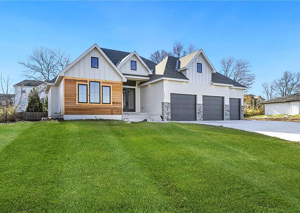1st image of 3940 SW Flintrock Dr