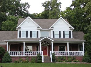 1812 Grand Villa Dr, La Grange, KY 40031
