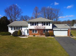 1323 Monroe Dr, North Brunswick, NJ 08902