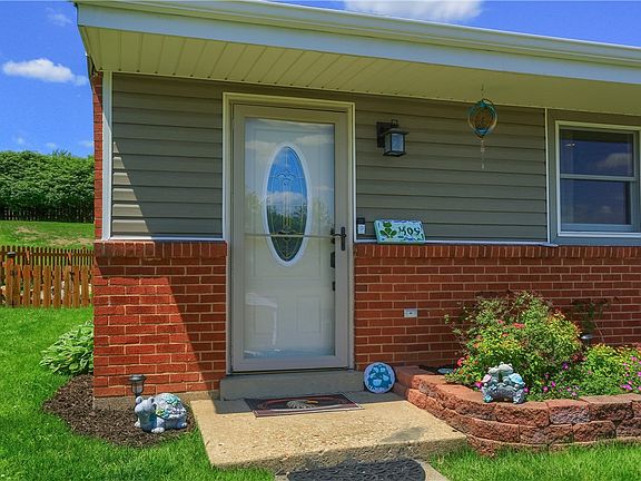 5th image of 409 Shoreham Dr