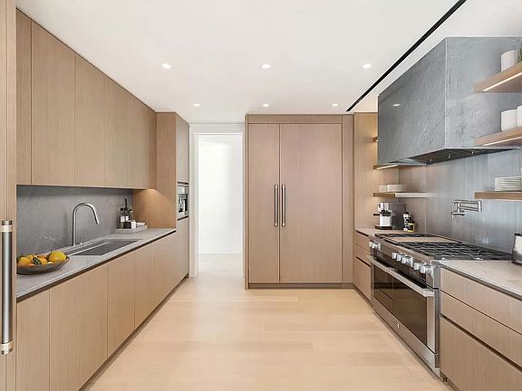 5th image of 70 Vestry St #6E