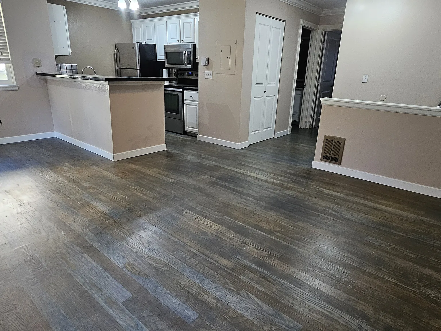 1 bed, 750 sqft, $1,650 — Photo 2