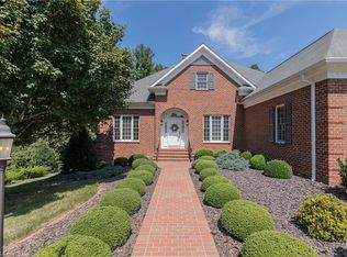 1600 Woodrun Dr, Wilkesboro, NC 28697