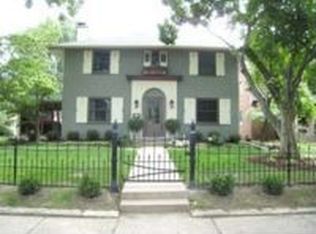 1413 E Grove St, Bloomington, IL 61701