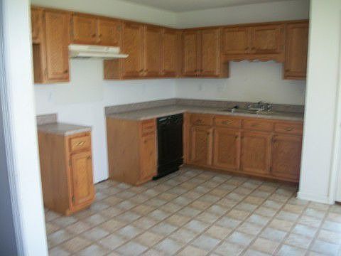 1st image of 1457 E Lake Blvd