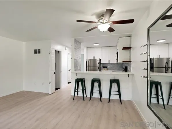 1124 Eureka St APT 17, San Diego, CA 92110