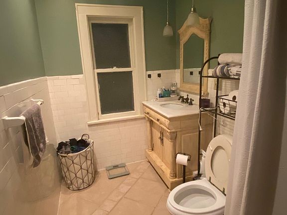 5th image of 1380 Amherst St #4